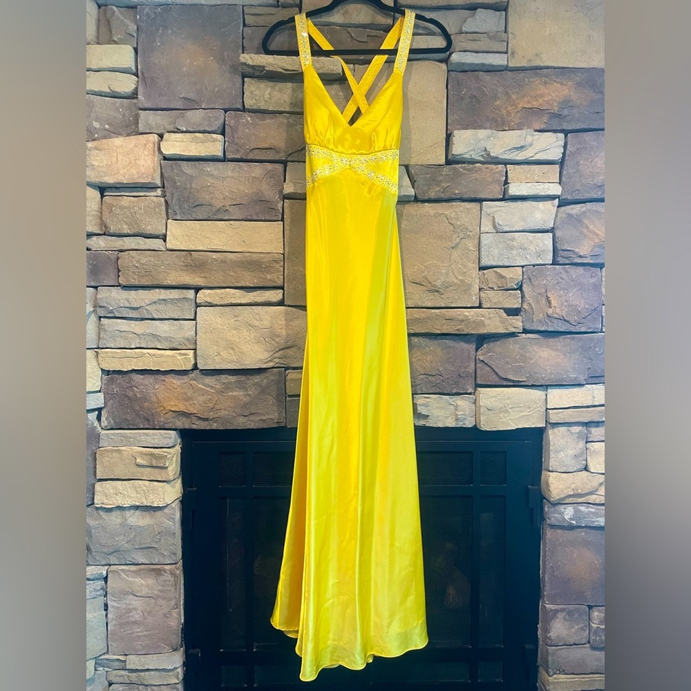 GoJane yellow dress Size 4 sequins along neckline, straps and back of dress